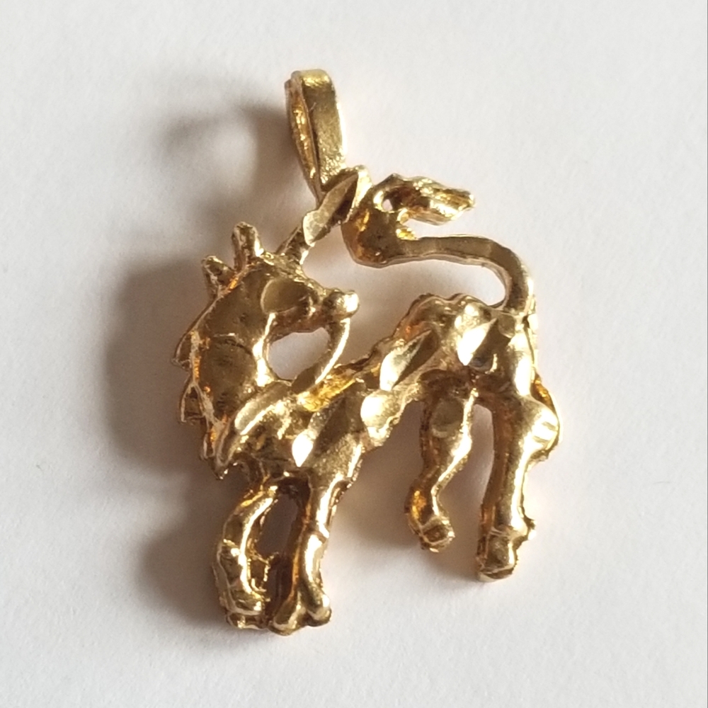 Unicorn pendant charm gold tone metal
